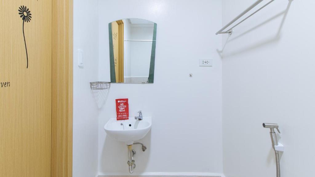 Reddoorz Premium @ Smdc Fairview Apartment Quezon City Exterior photo