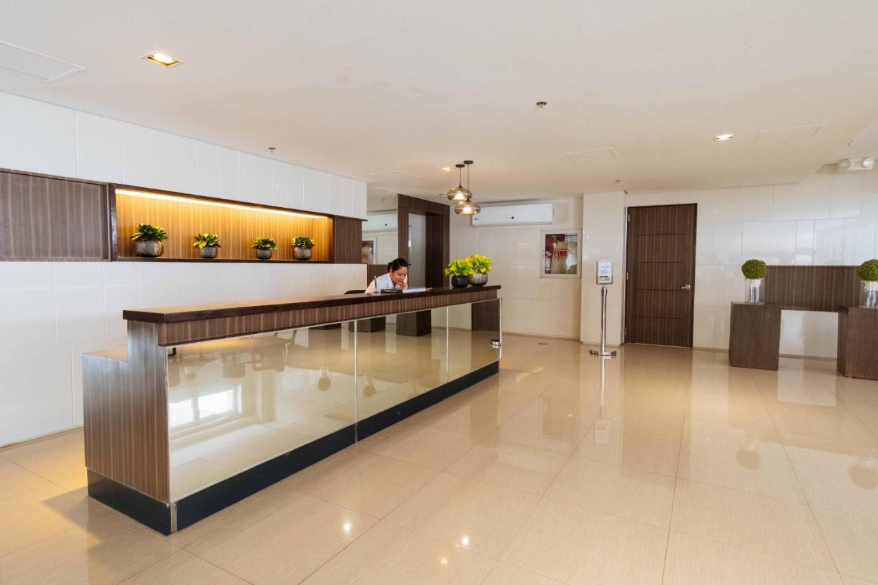 Reddoorz Premium @ Smdc Fairview Apartment Quezon City Exterior photo