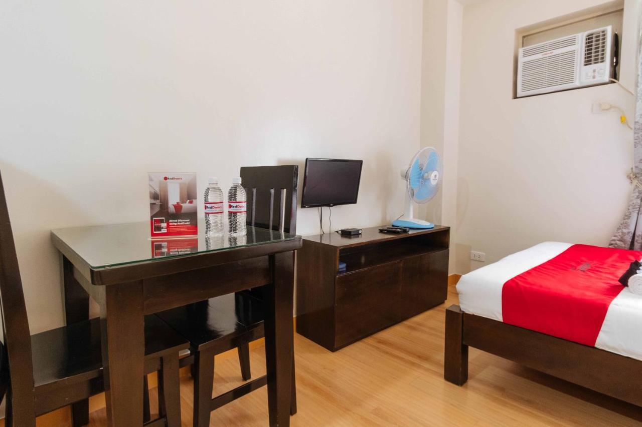 Reddoorz Premium @ Smdc Fairview Apartment Quezon City Exterior photo