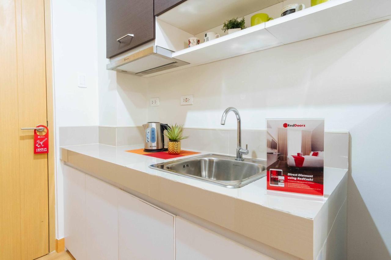 Reddoorz Premium @ Smdc Fairview Apartment Quezon City Exterior photo